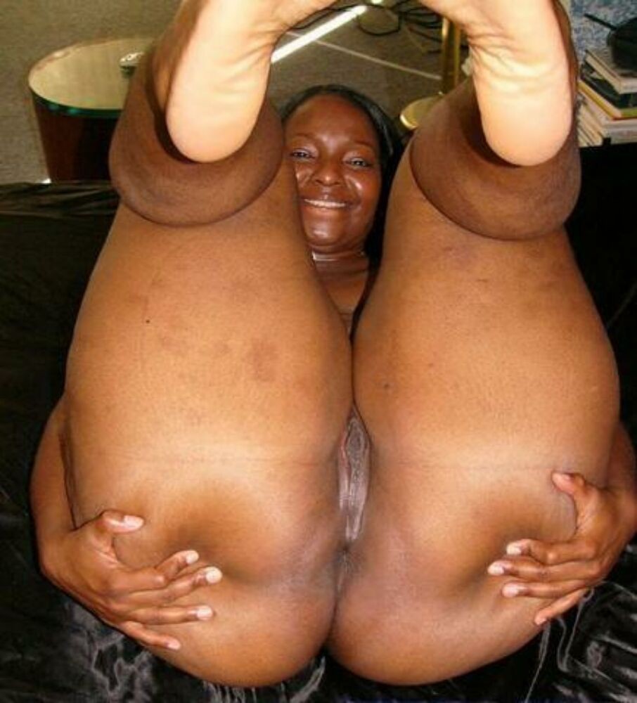 Big Fat Black Mamas Fucking With Two Man Free Tubes Look
