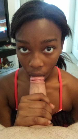 Ebony Teen Sucks White - black girl sucks white cock porn pics.
