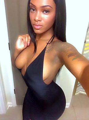 Pics of a black girls pretty pussy - Real Naked Girls