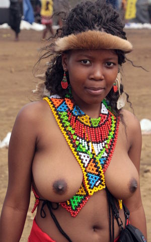 Pretty African Tits - african tits porn pics.