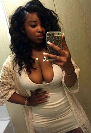 Homemade Girlfriend Blowjob Selfie - amateur black girl blowjob porn pics.