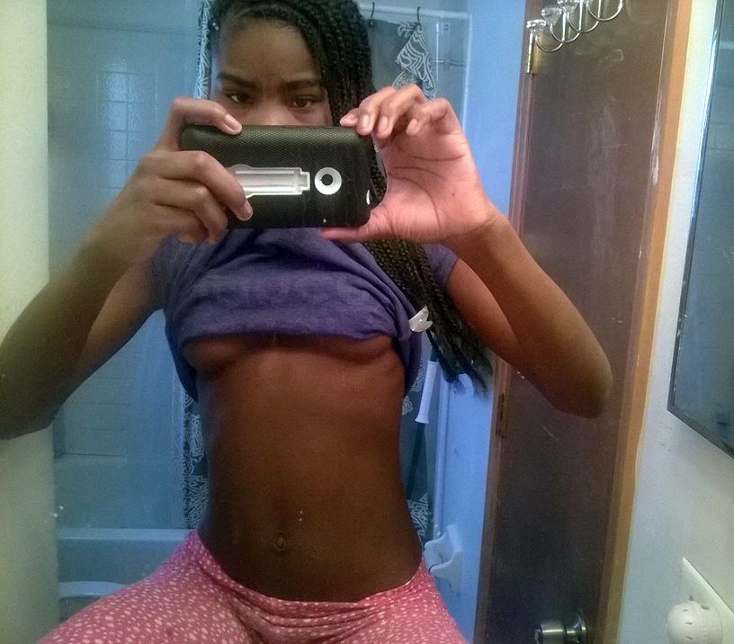 Amateur ebony blowjobs and erotic selfies with young girls